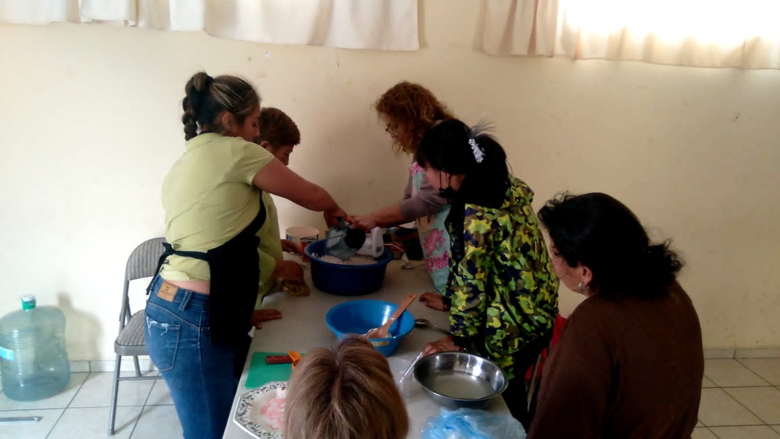 TALLERES GRATUITOS EN LOS CENTROS COMUNITARIOS DE SOLEDAD Uno San Luis